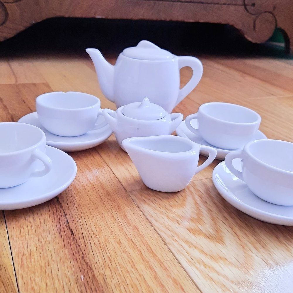 ✨HOST PICK✨ Adorable play china tea set ☕